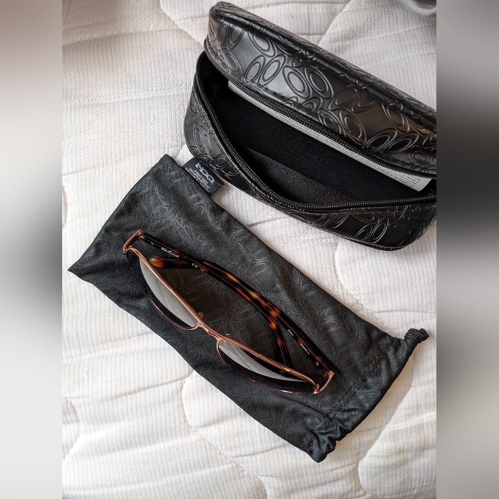Oakley aviator sunglasses